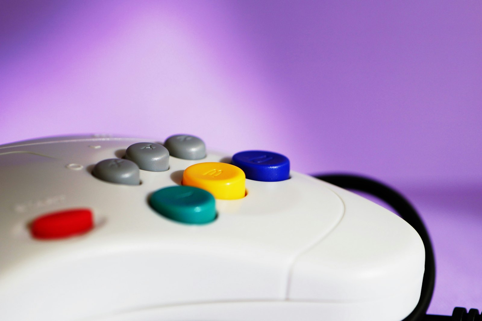 Controle branco de videogame clássico