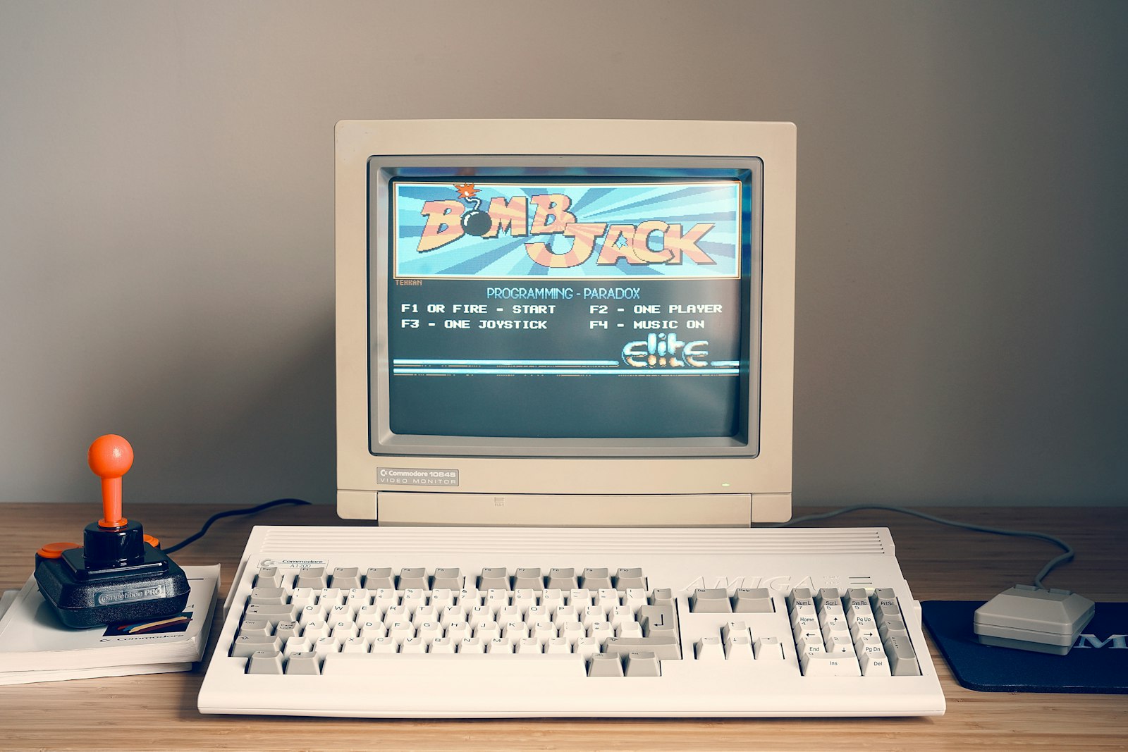 Commodore Amiga A1200, computador retro