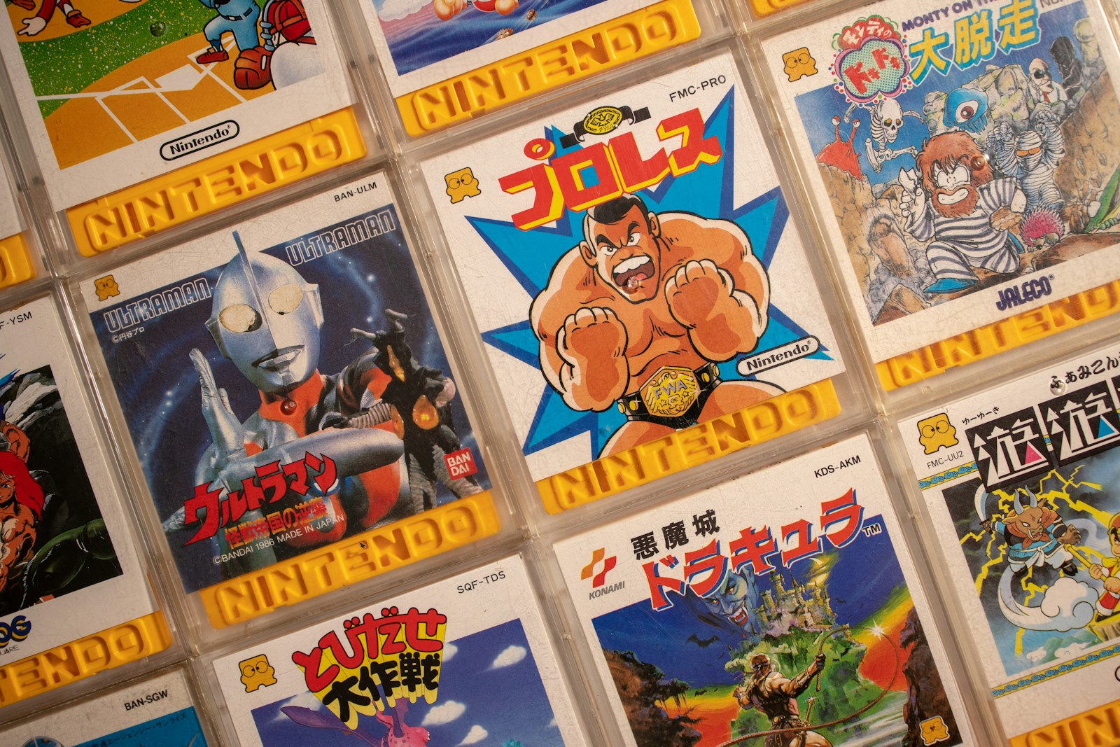 Coleção de cartuchos de jogos antigos da Nintendo